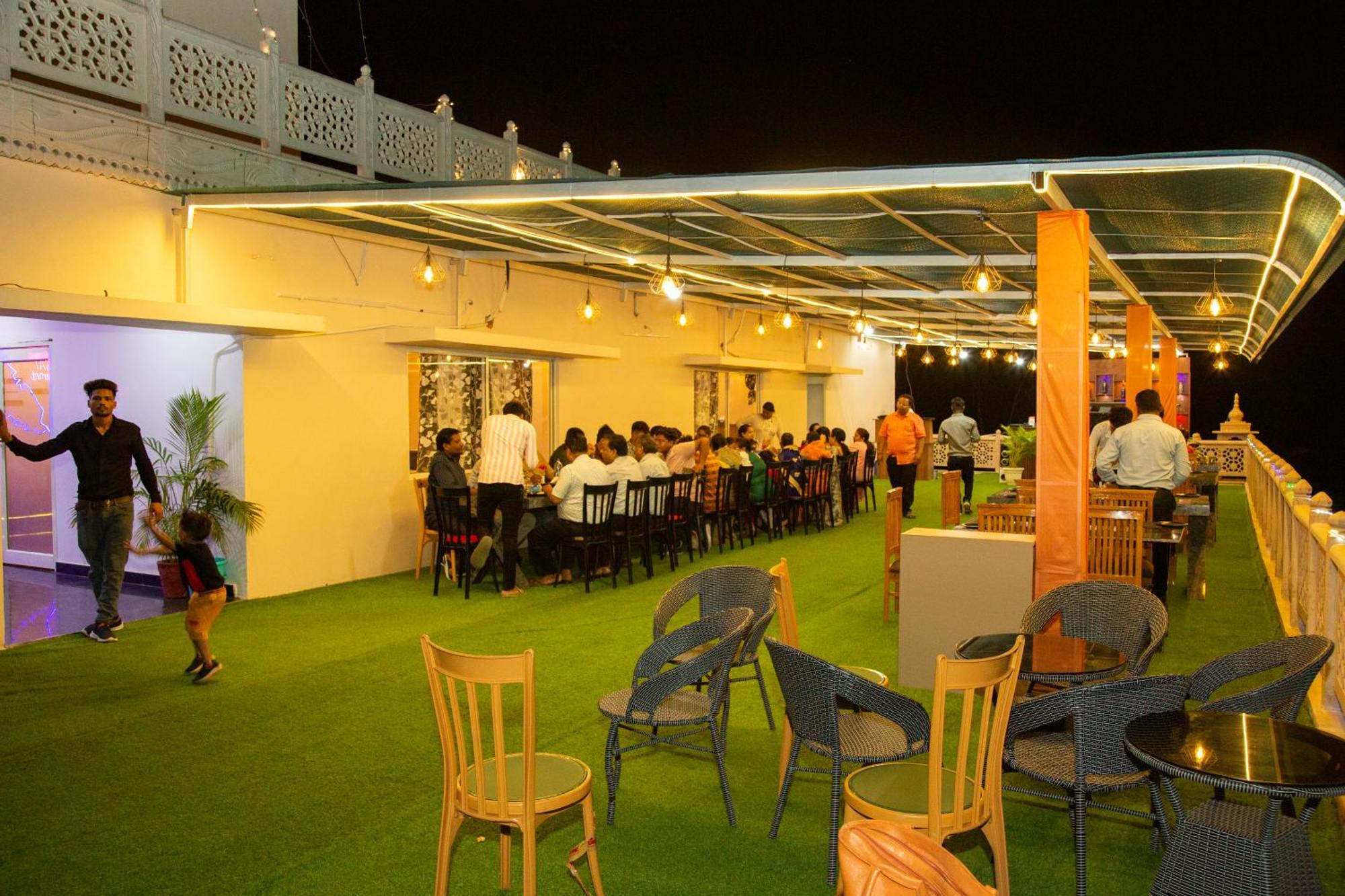 Hotel Virasat By Bookingcare Chhatarpur Zewnętrze zdjęcie